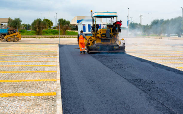 Best Asphalt Driveway Installation  in Ponca City, OK